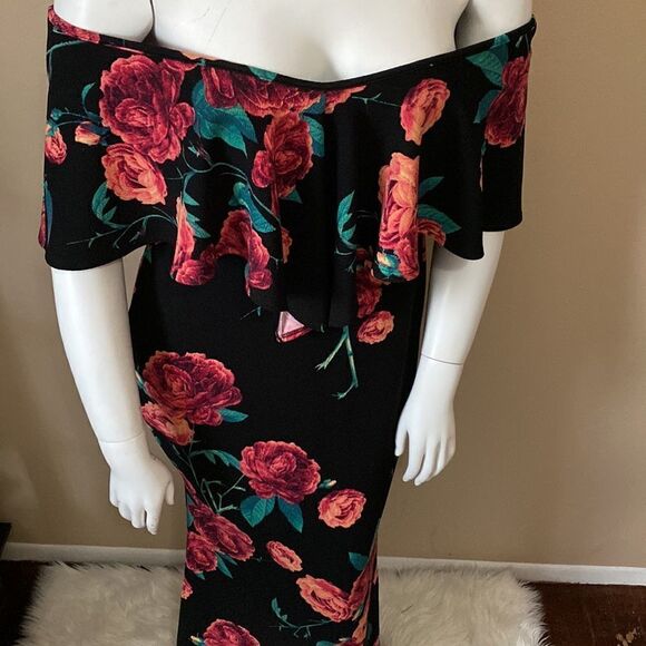 Woman's Off the Shoulder Black Maxi Mermaid Bodycon Dress w/Roses - Size 1X - Picture 3 of 11